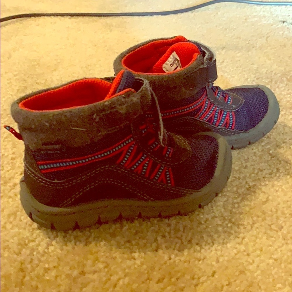 Oshkosh toddler boots